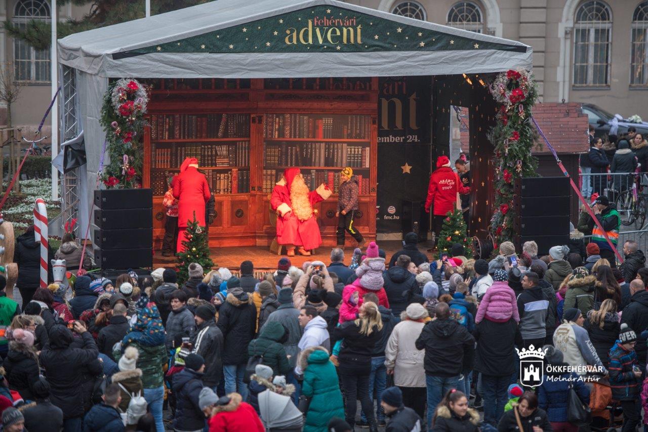 A fehérvári gyerekekhez is ellátogatott Joulupukki, az igazi finn Mikulás